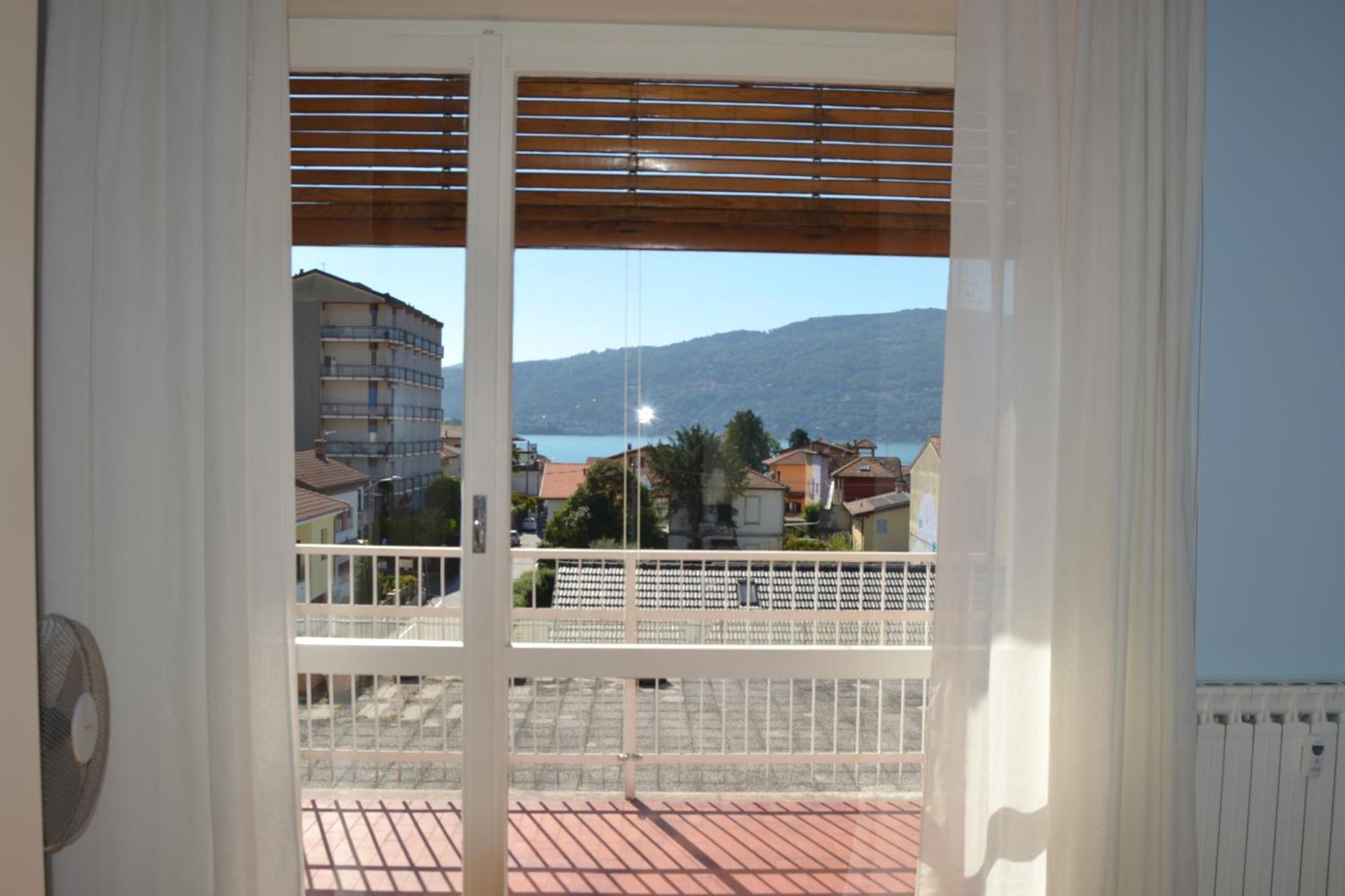 Suna Holiday Verbania Esterno foto